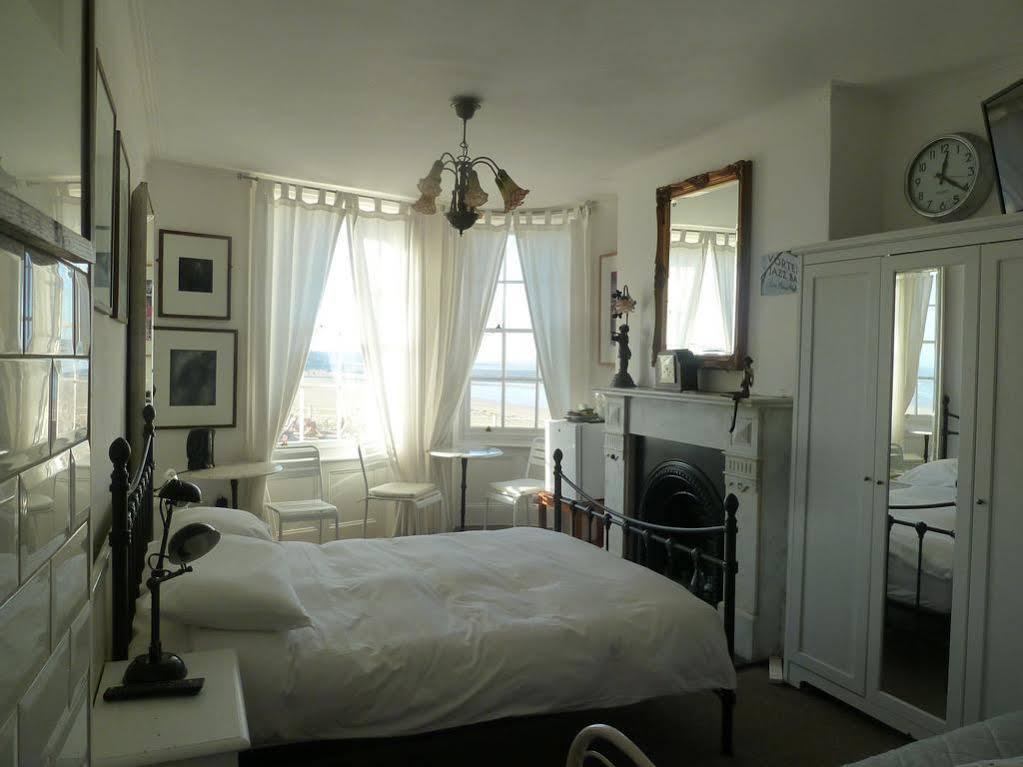 Beachview Guest House Accommodations Margate Eksteriør billede